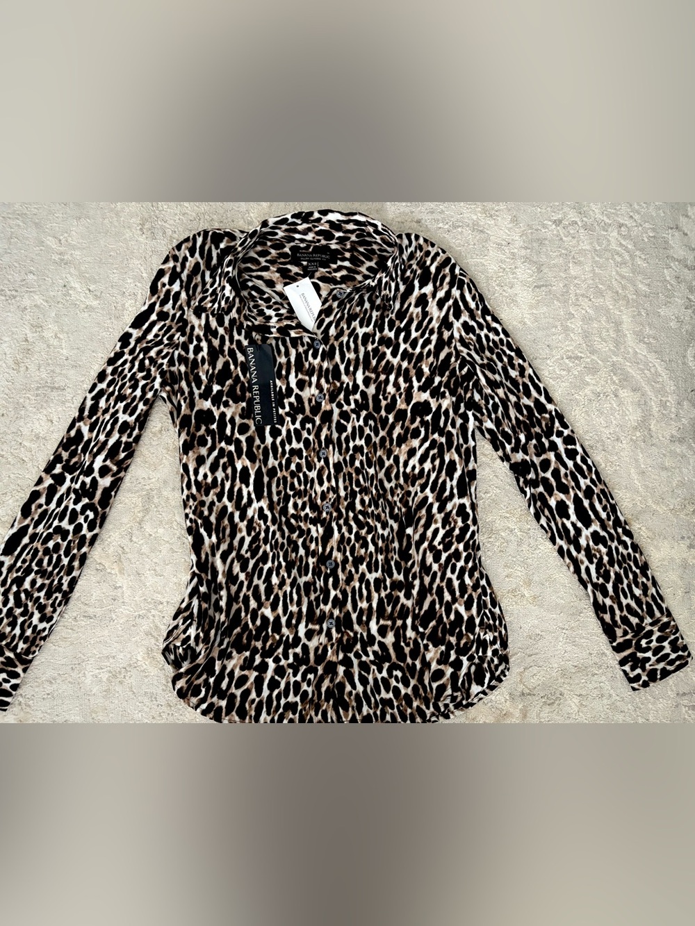 NWT❗️Banana Republic Leopard Print Button-Up Blouse